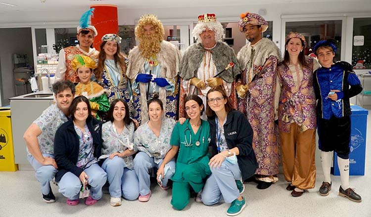 SSMM de Oriente, con parte del equipo de la  UCI Pediátrica del hospital de Toledo